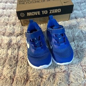 NIKE Revolution kids Sneakers size 6c